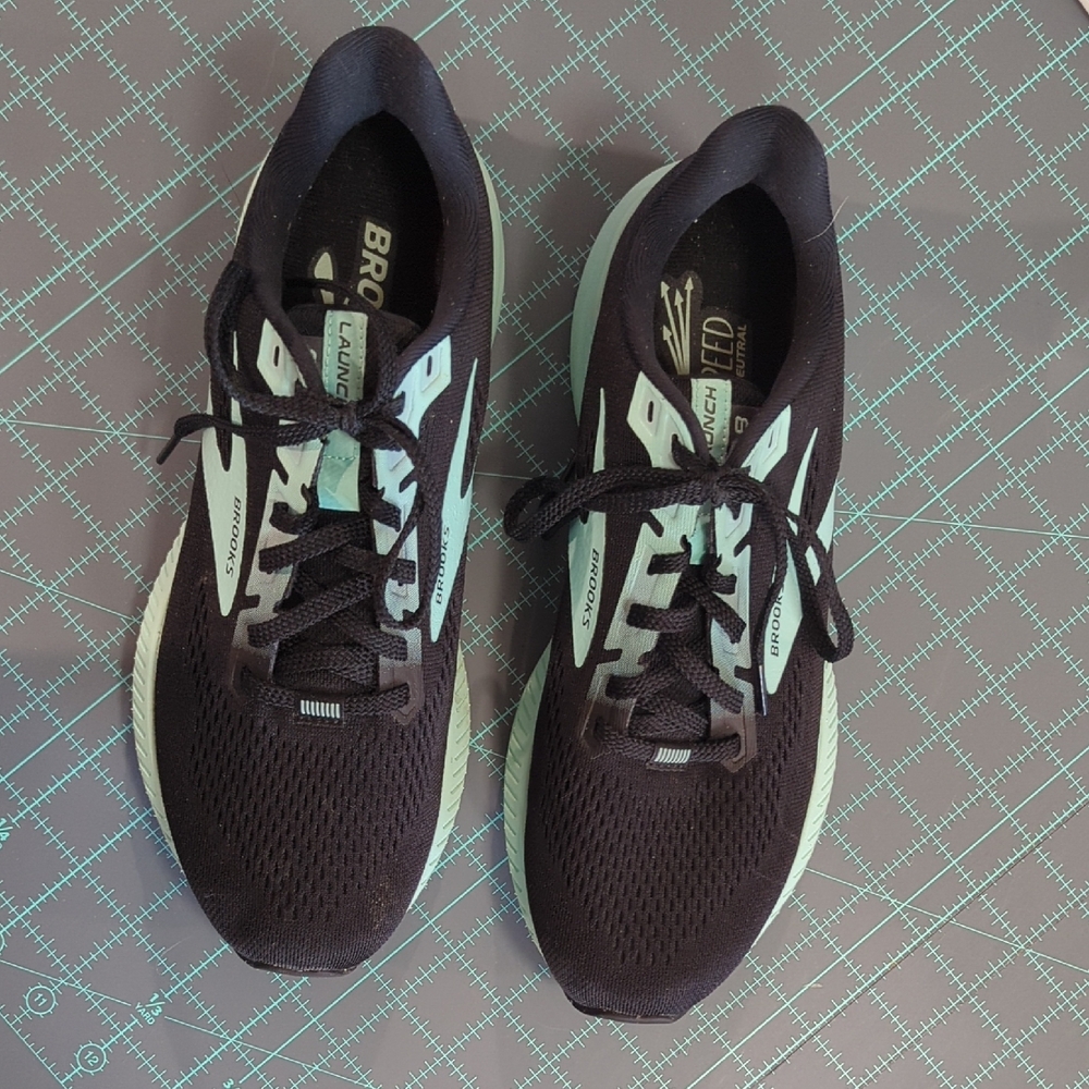 Brooks Launch Women's Black and White Athletic Shoes